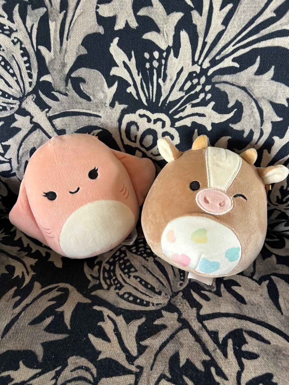 Squishmallows- Set of 2- Griella the Cow 5”” and  Ludovica the Stingray 5”
